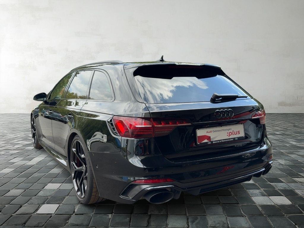 Audi RS4 2023 г. Чёрный, пробег 53335 км