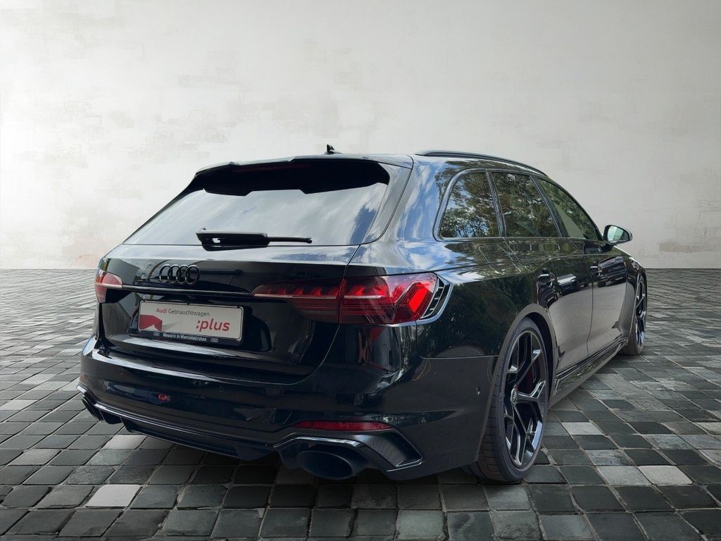 Audi RS4 2023 г. Чёрный, пробег 53335 км