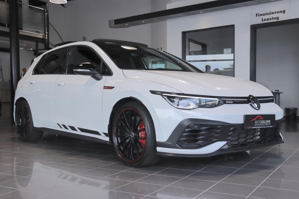 Volkswagen Golf 2022 г. Белый, пробег 50000 км