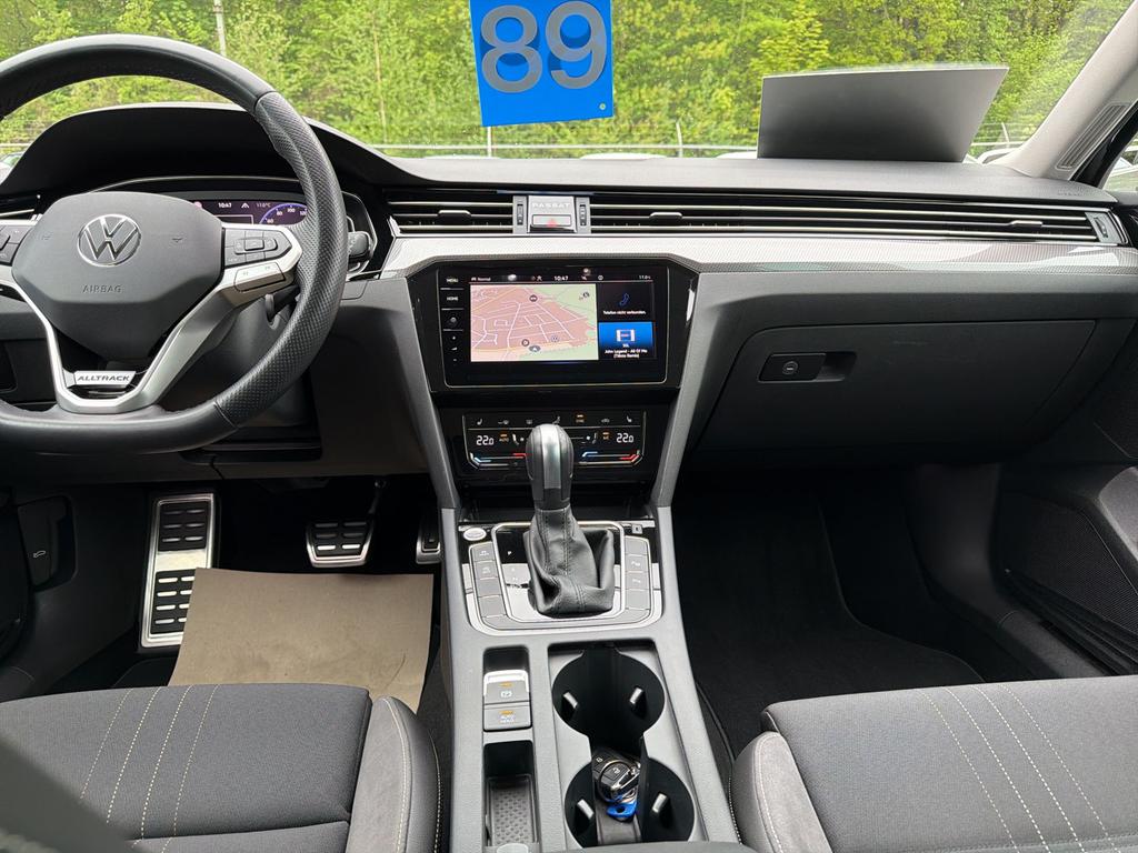Volkswagen Passat 2021 г. Чёрный, пробег 51922 км