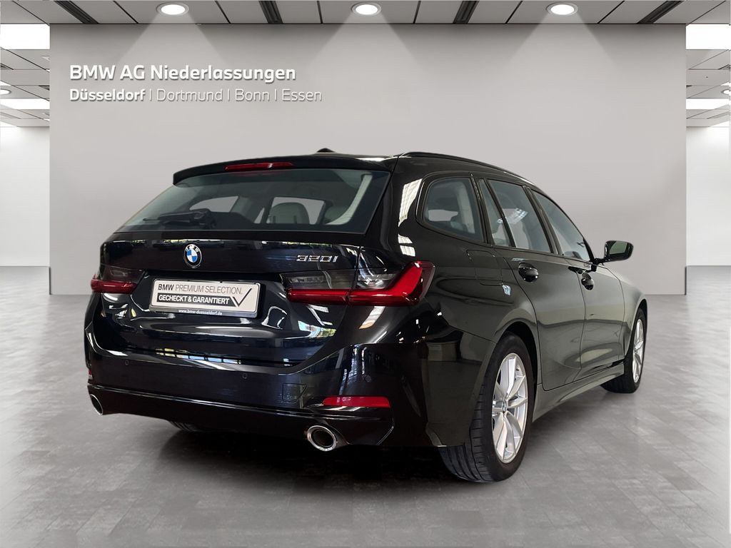 BMW 320 2023 г. Чёрный, пробег 49753 км