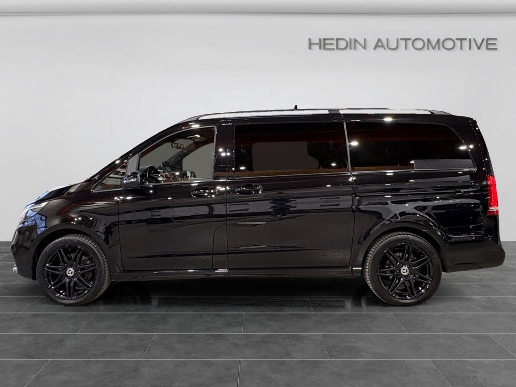 Mercedes-Benz V 300 2024 г. Чёрный, пробег 48809 км