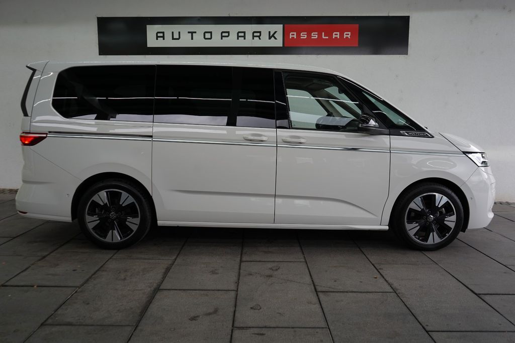 Volkswagen T7 MULTIVAN 2024 г. Белый, пробег 17820 км