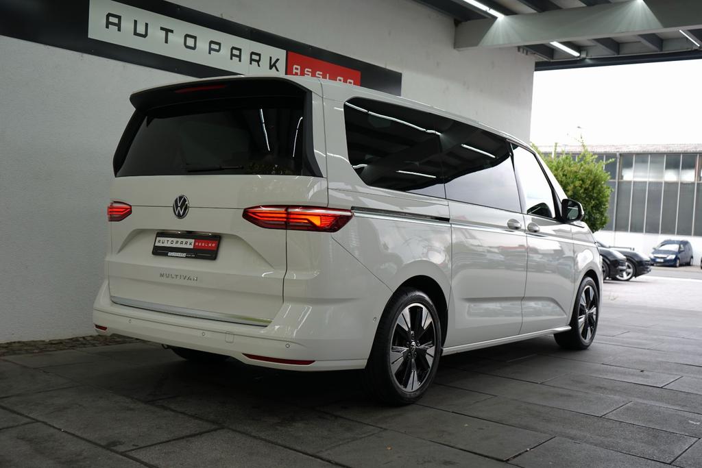 Volkswagen T7 MULTIVAN 2024 г. Белый, пробег 17820 км