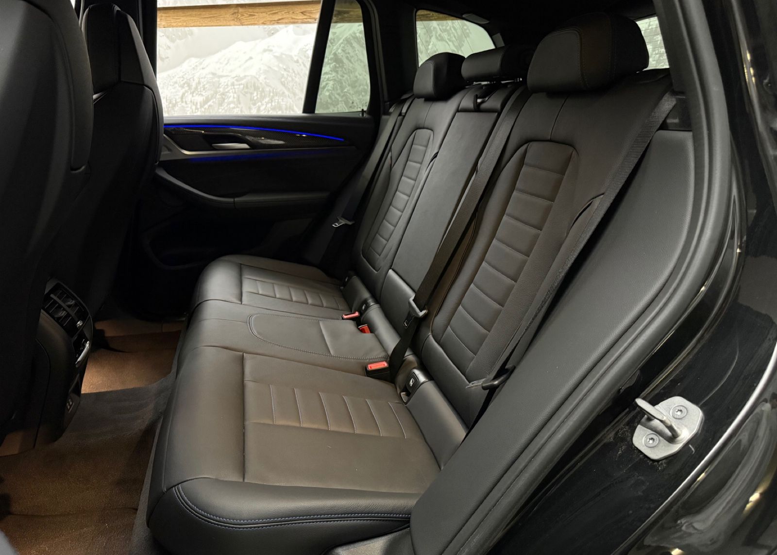 BMW X3 M40 2022 г. Чёрный, пробег 49900 км