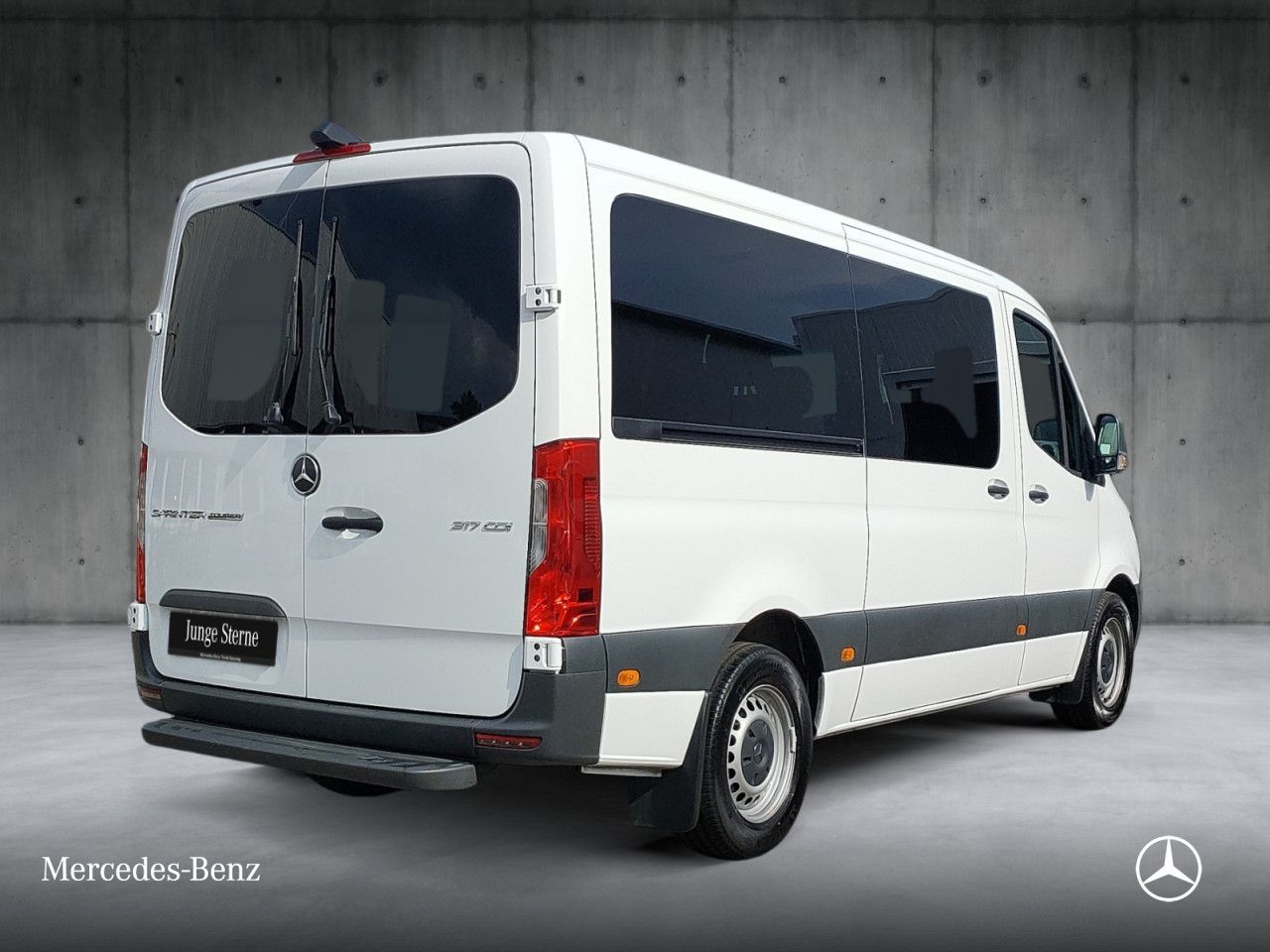 Mercedes-Benz SPRINTER 2023 г. Белый, пробег 30248 км