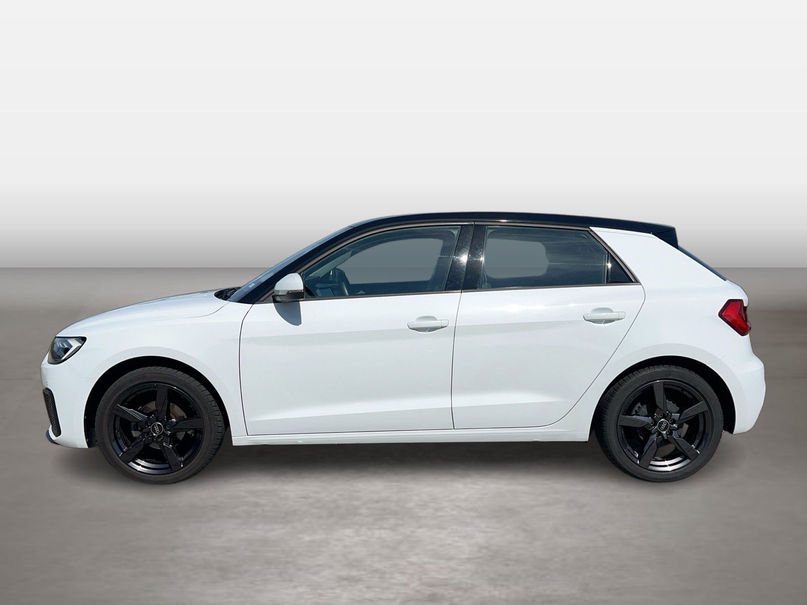 Audi A1 2024 г. Белый, пробег 45477 км