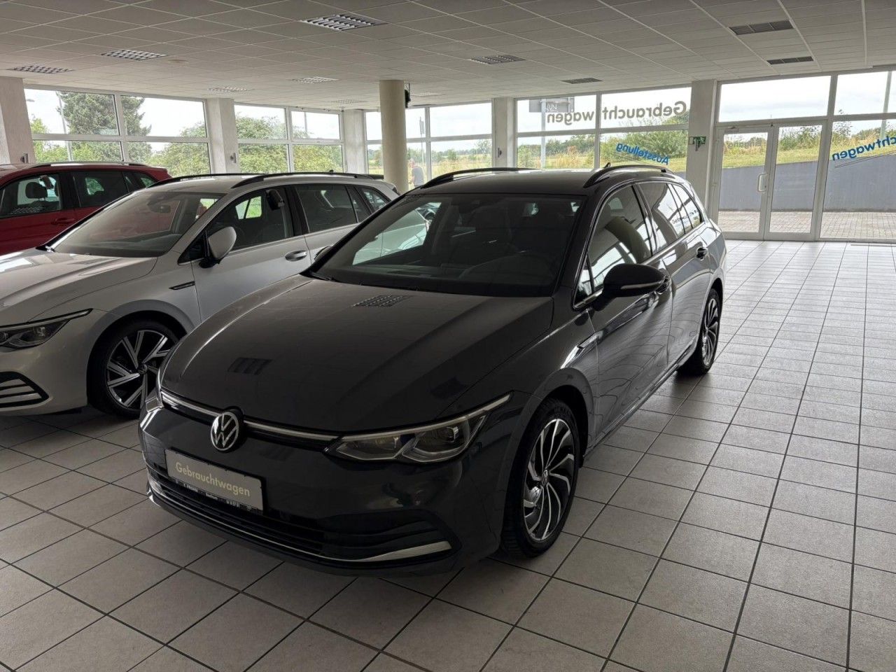 Volkswagen Golf 2023 г. Серый, пробег 47352 км