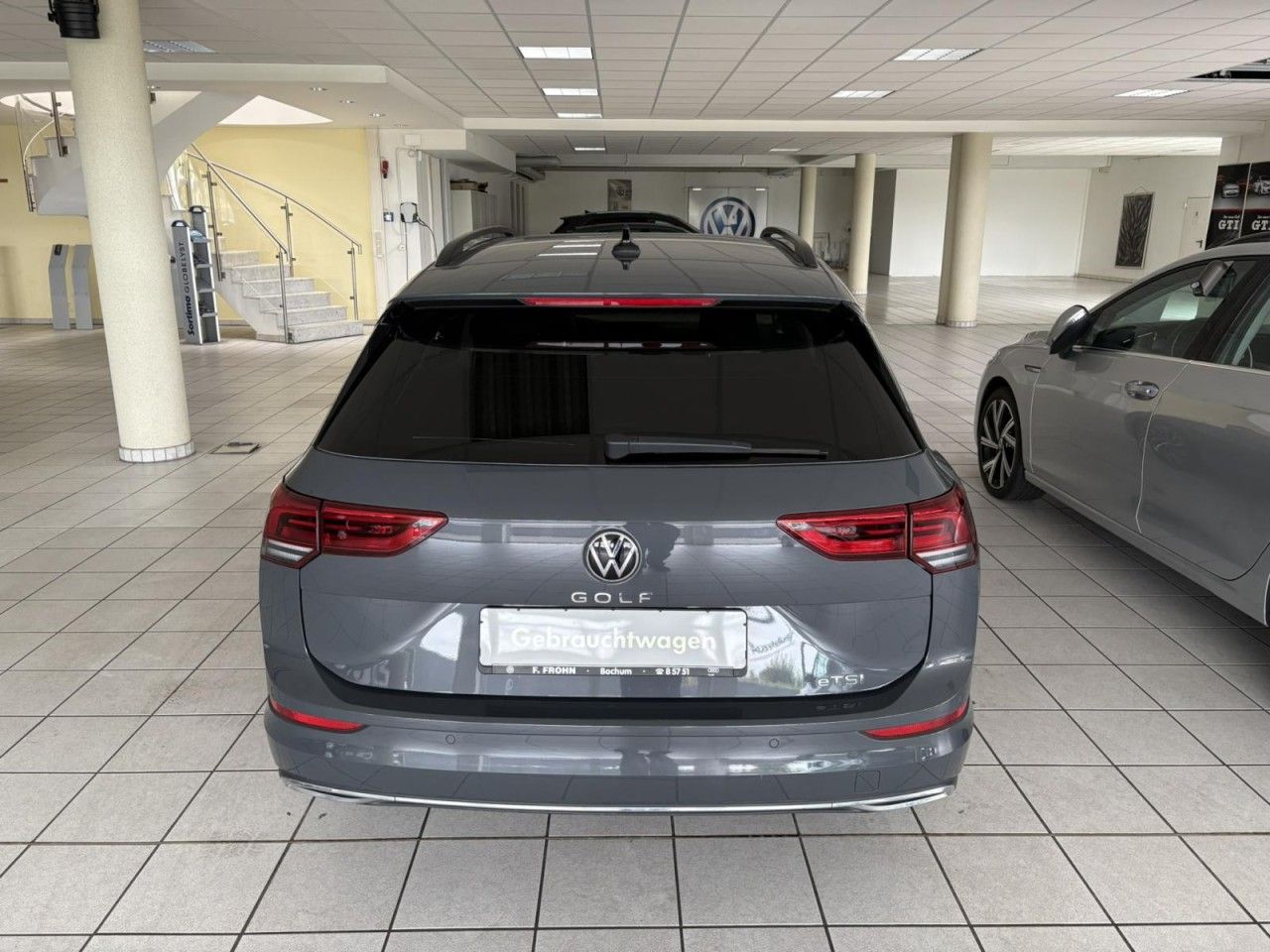 Volkswagen Golf 2023 г. Серый, пробег 47352 км