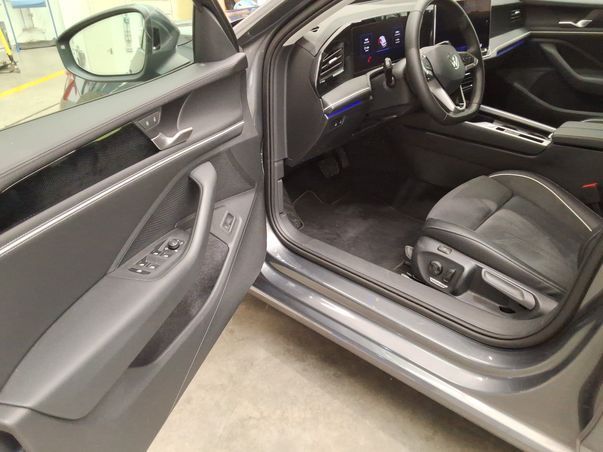 Volkswagen PASSAT VARIANT 2025 г. Серый, пробег 17836 км
