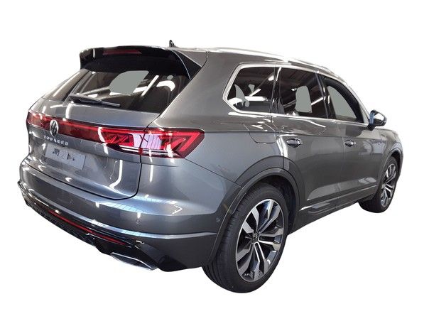 Volkswagen Touareg 2025 г. Серый, пробег 9800 км