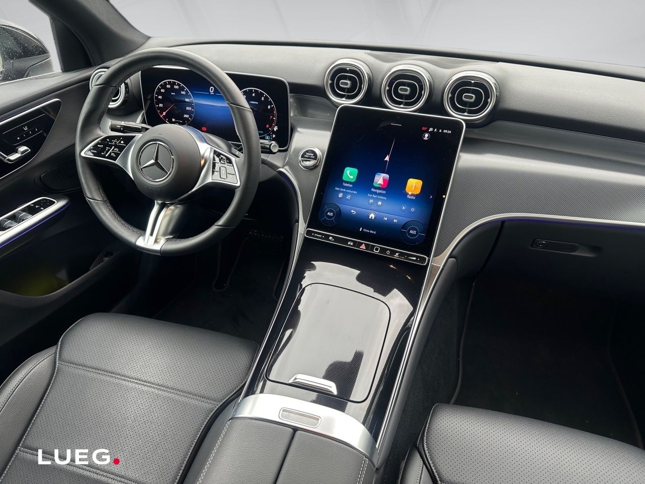 Mercedes-Benz GLC 200 2025 г. Чёрный, пробег 22706 км