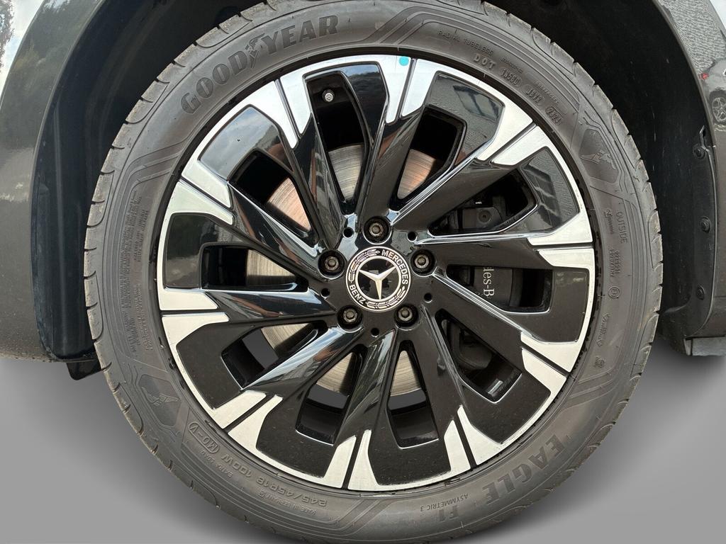 Mercedes-Benz V 220 2024 г. Серый, пробег 25733 км