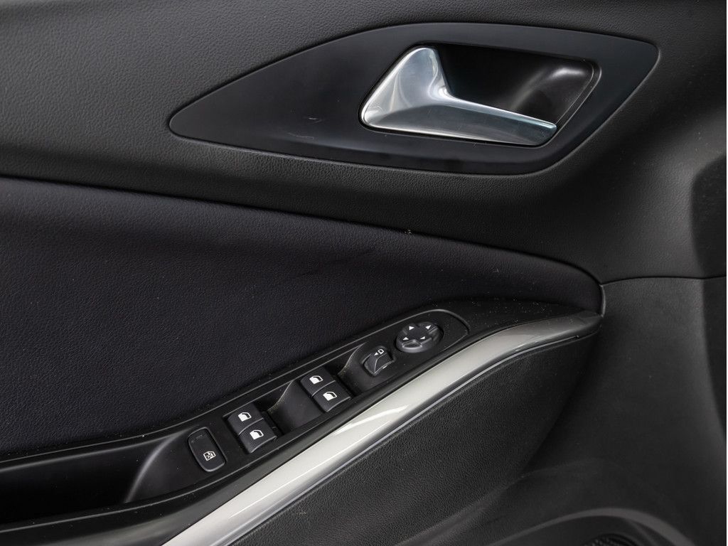 Opel GRANDLAND (X) 2022 г. Белый, пробег 28972 км