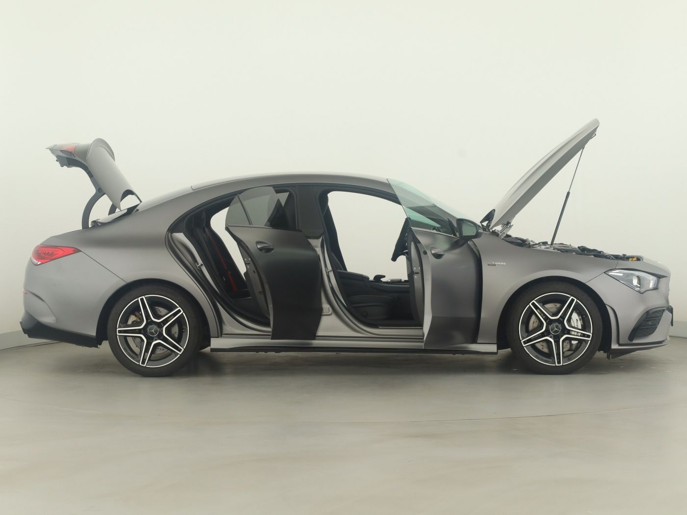 Mercedes-Benz CLA 35 AMG 2023 г. Серый, пробег 48956 км