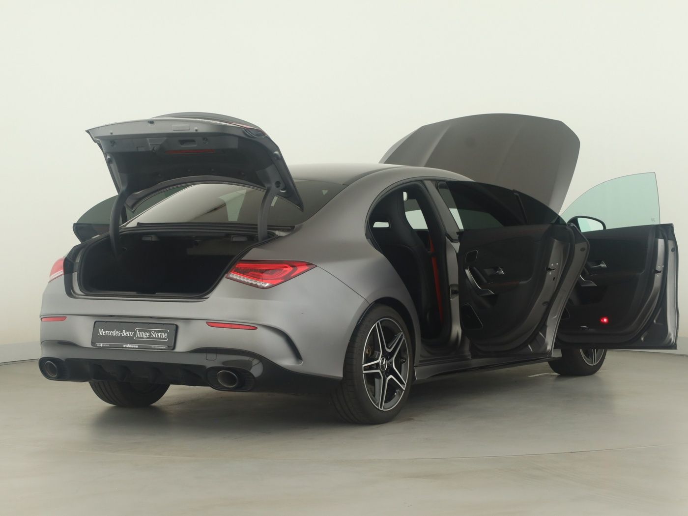 Mercedes-Benz CLA 35 AMG 2023 г. Серый, пробег 48956 км