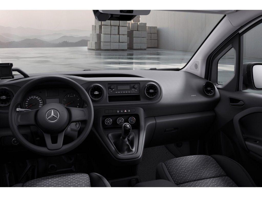 Mercedes-Benz Citan 2023 г. Белый, пробег 26681 км