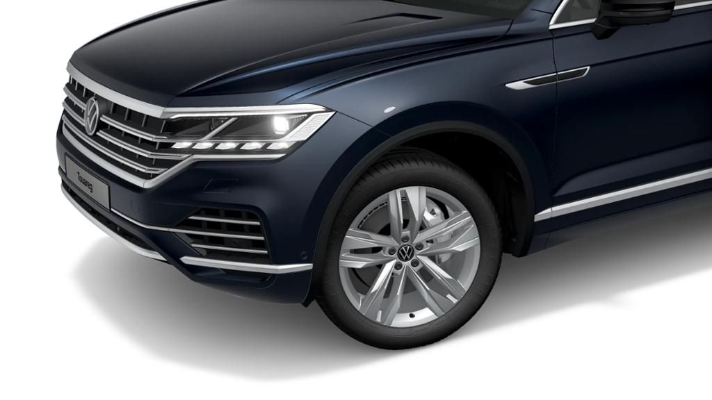 Volkswagen Touareg 2022 г. Синий, пробег 46647 км