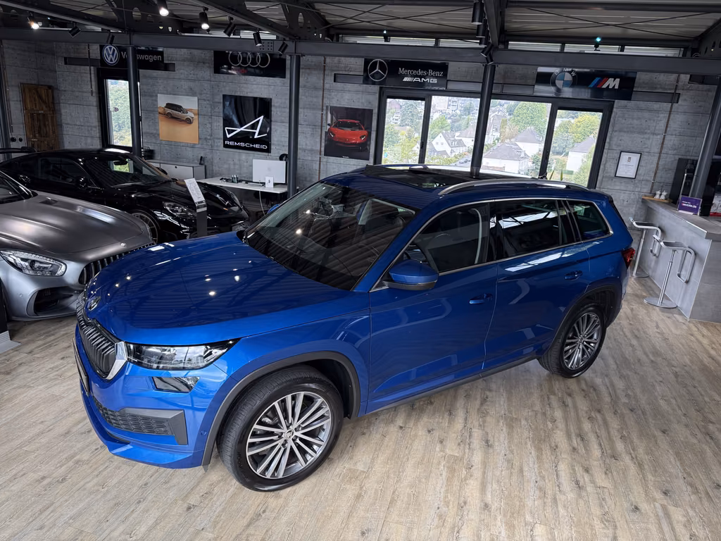 Skoda Kodiaq 2023 г. Синий, пробег 60000 км