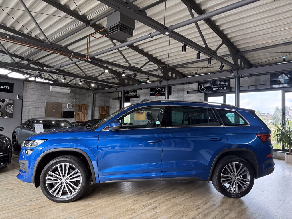 Skoda Kodiaq 2023 г. Синий, пробег 60000 км