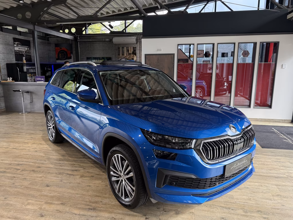 Skoda Kodiaq 2023 г. Синий, пробег 60000 км