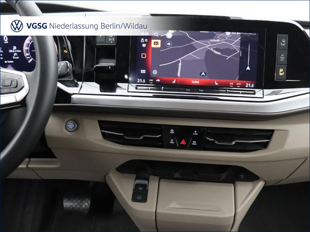 Volkswagen T7 MULTIVAN 2025 г. Синий, пробег 12876 км