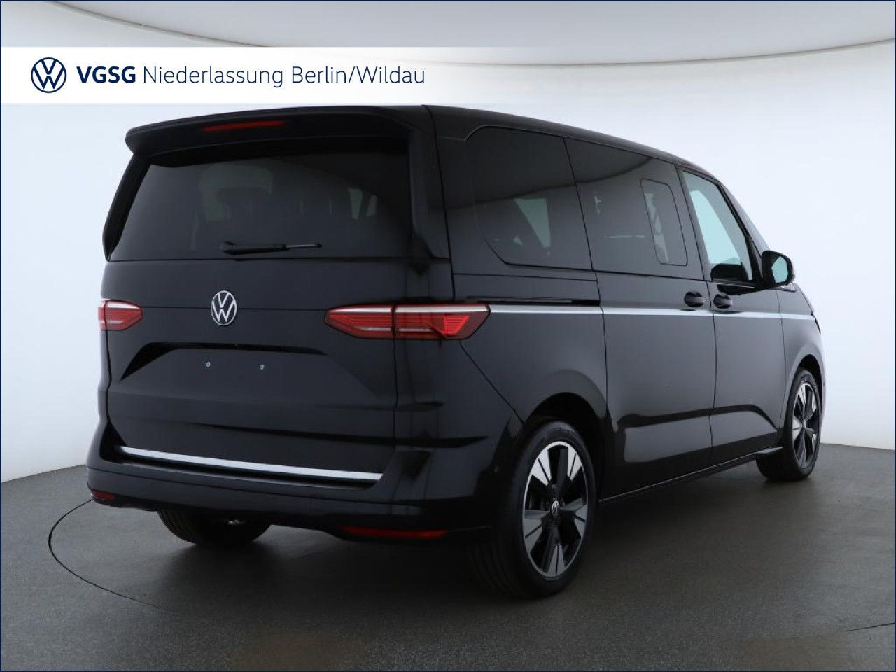 Volkswagen T7 MULTIVAN 2025 г. Чёрный, пробег 15324 км