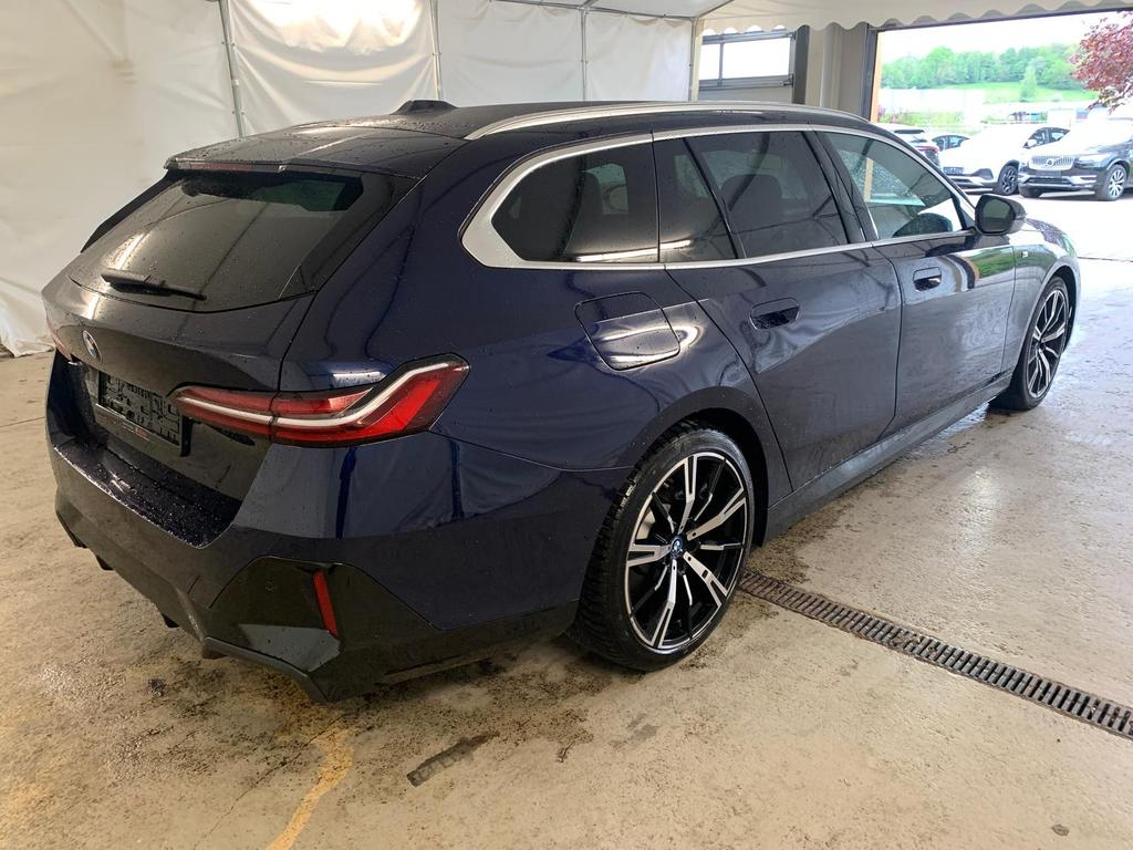 BMW 520 2024 г. Синий, пробег 58100 км