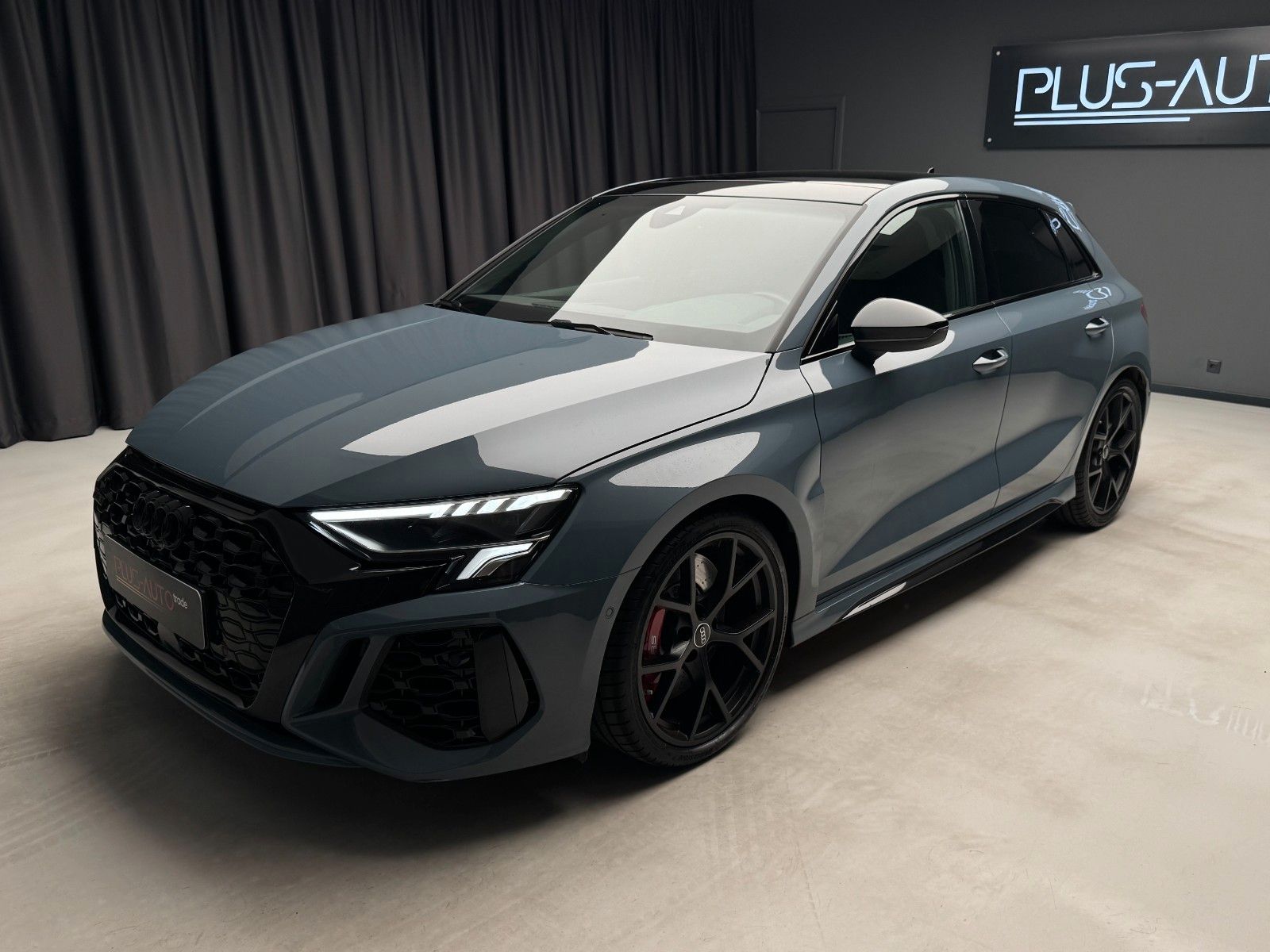 Audi RS3 2024 г. Серый, пробег 35617 км