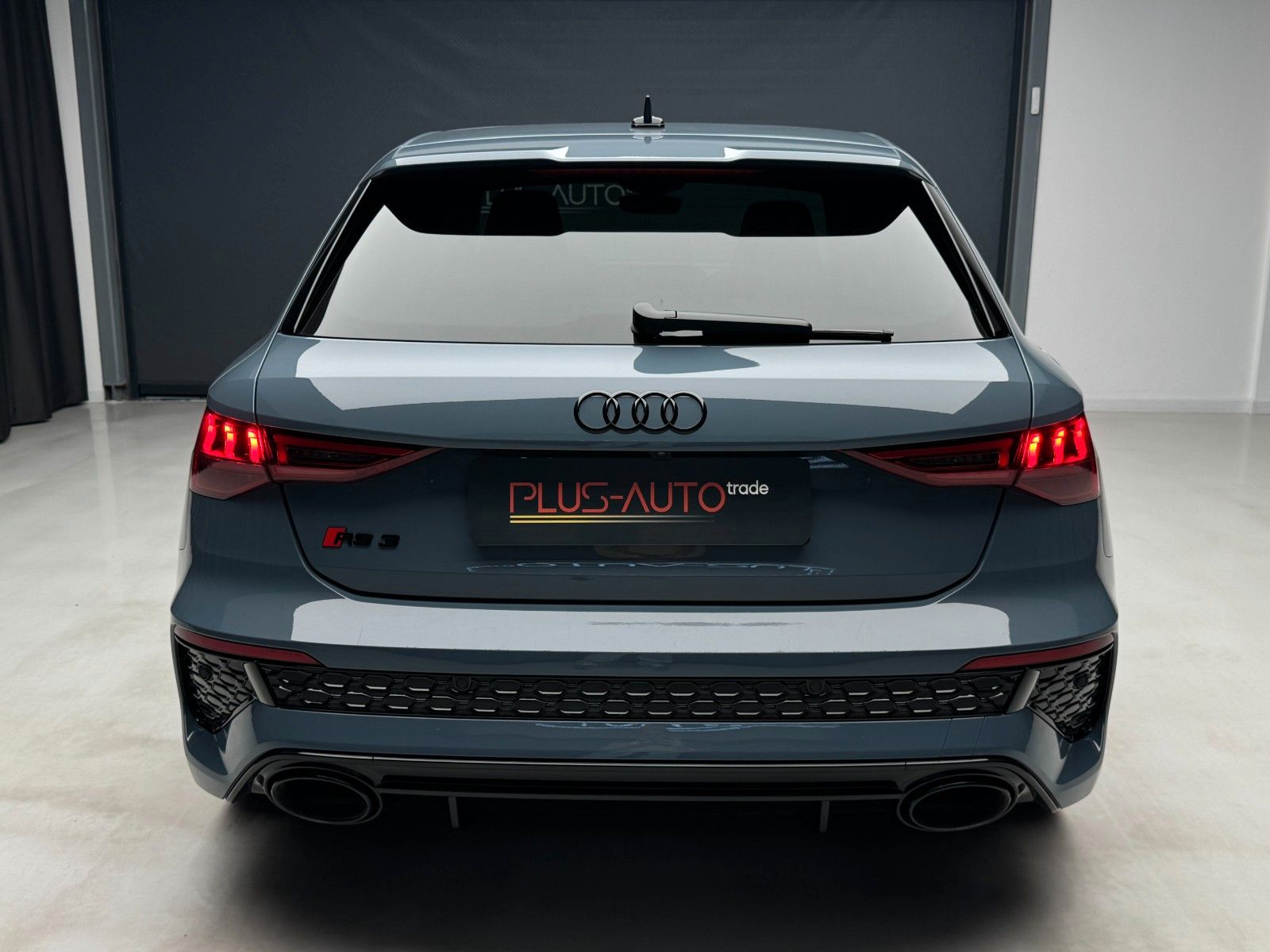 Audi RS3 2024 г. Серый, пробег 35617 км