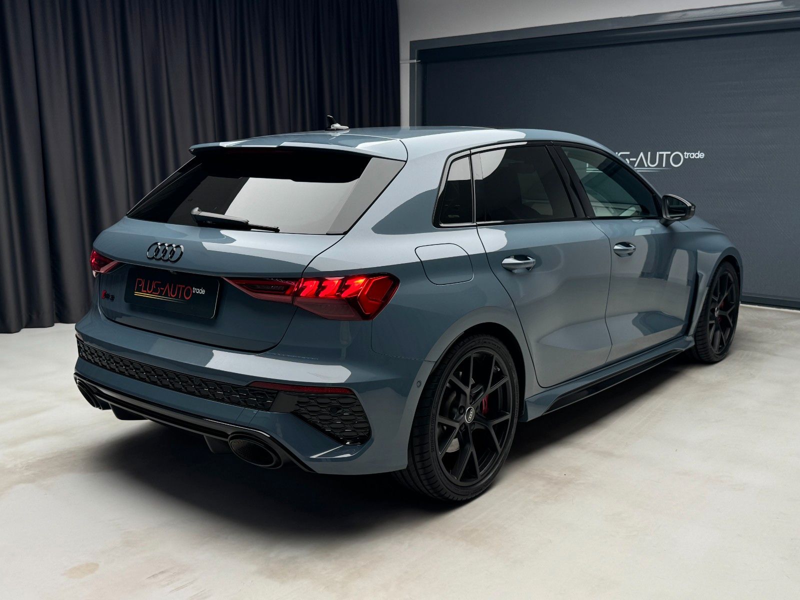Audi RS3 2024 г. Серый, пробег 35617 км