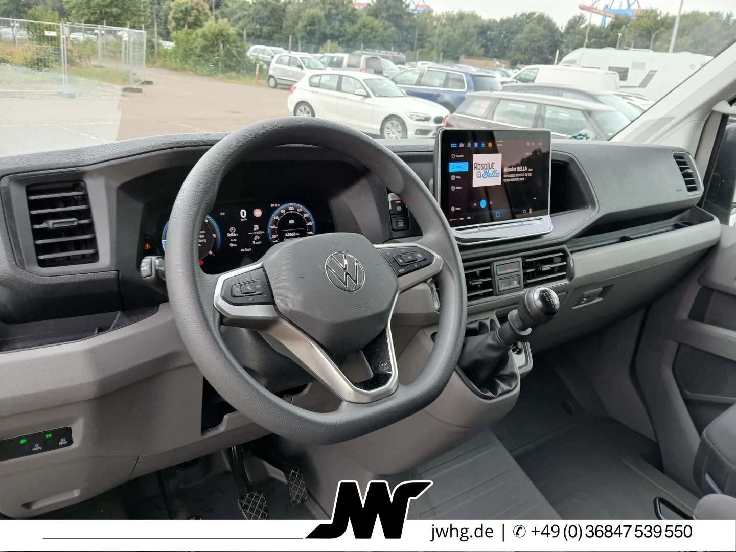 Volkswagen CRAFTER 2024 г. Белый, пробег 42600 км