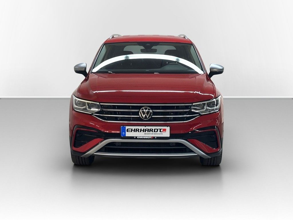 Volkswagen TIGUAN ALLSPACE 2022 г. Красный, пробег 58000 км