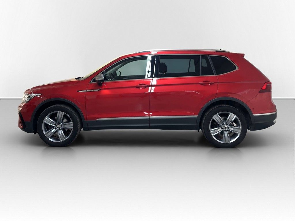 Volkswagen TIGUAN ALLSPACE 2022 г. Красный, пробег 58000 км
