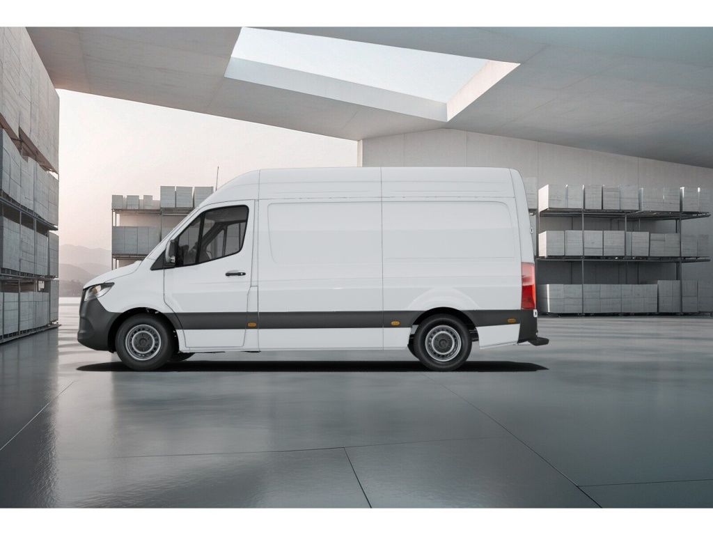 Mercedes-Benz SPRINTER 2025 г. Белый, пробег 32000 км