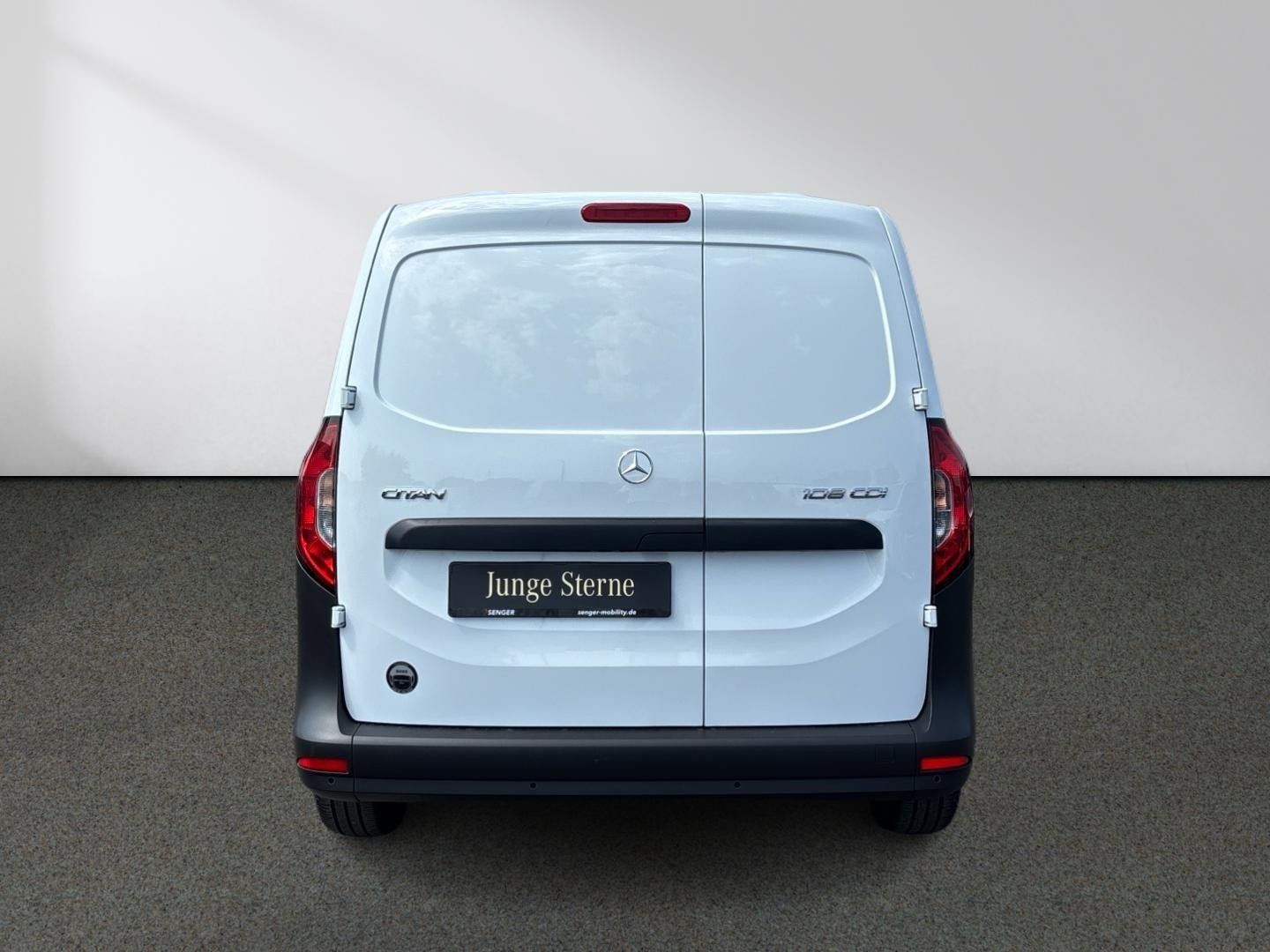 Mercedes-Benz Citan 2023 г. Белый, пробег 53220 км