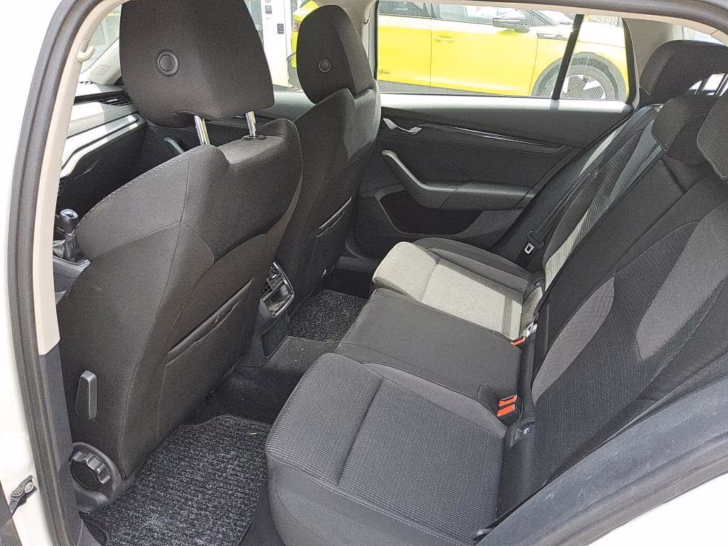 Skoda Octavia 2021 г. Белый, пробег 56326 км