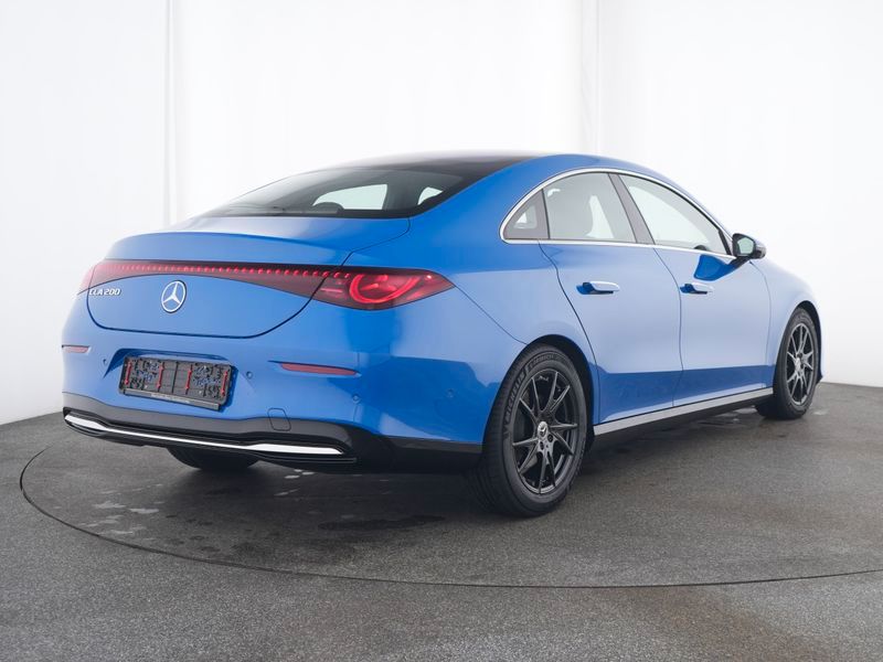 Mercedes-Benz CLA 200 2026 г. Синий, пробег 13401 км