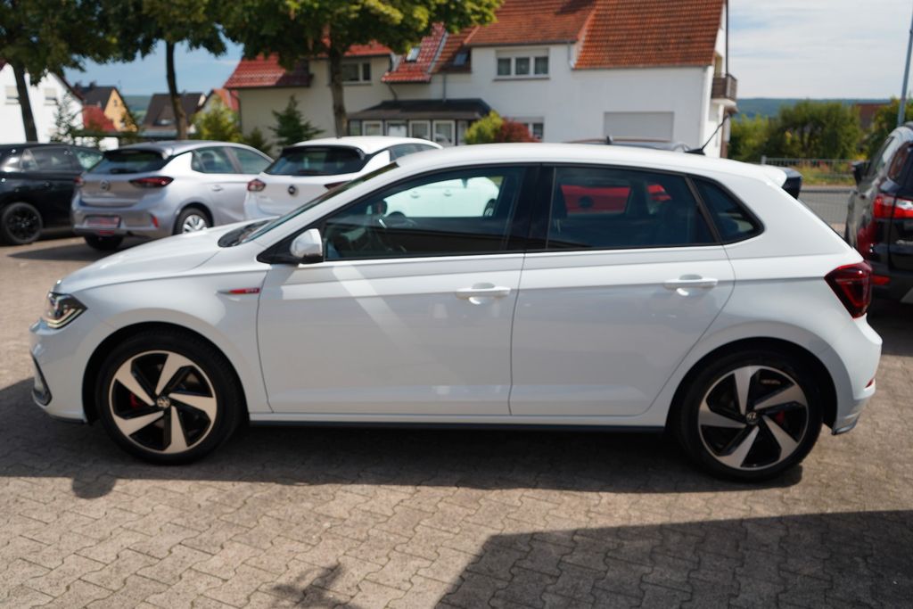 Volkswagen Polo 2023 г. Белый, пробег 22284 км