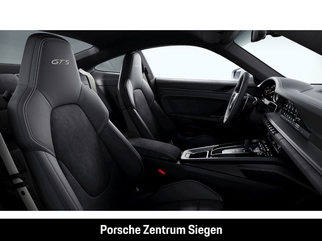 Porsche 992 2022 г. Белый, пробег 39750 км