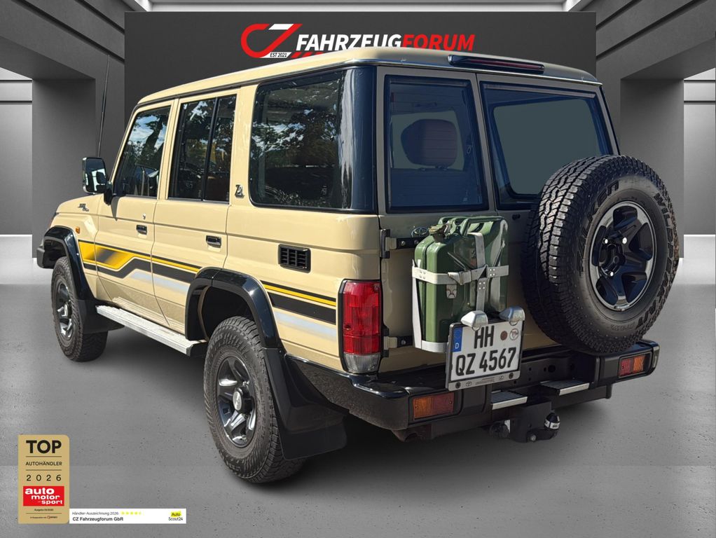 Toyota Land Cruiser 2022 г. Бежевый, пробег 54500 км