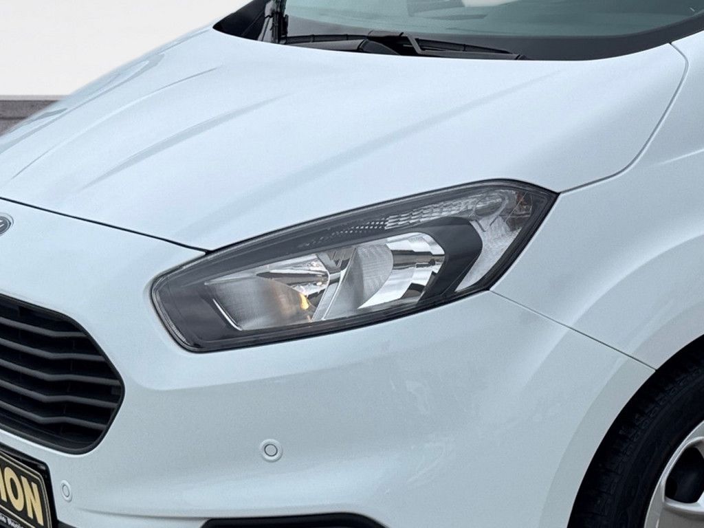 Ford TRANSIT COURIER 2022 г. Белый, пробег 34090 км