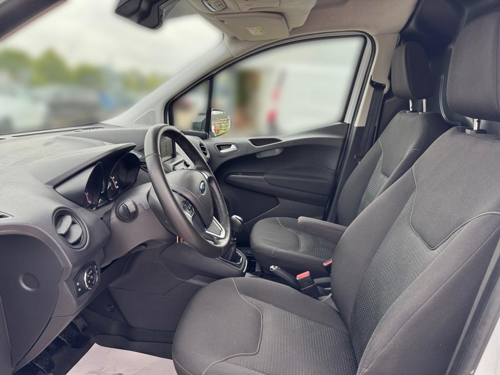 Ford TRANSIT COURIER 2022 г. Белый, пробег 34090 км