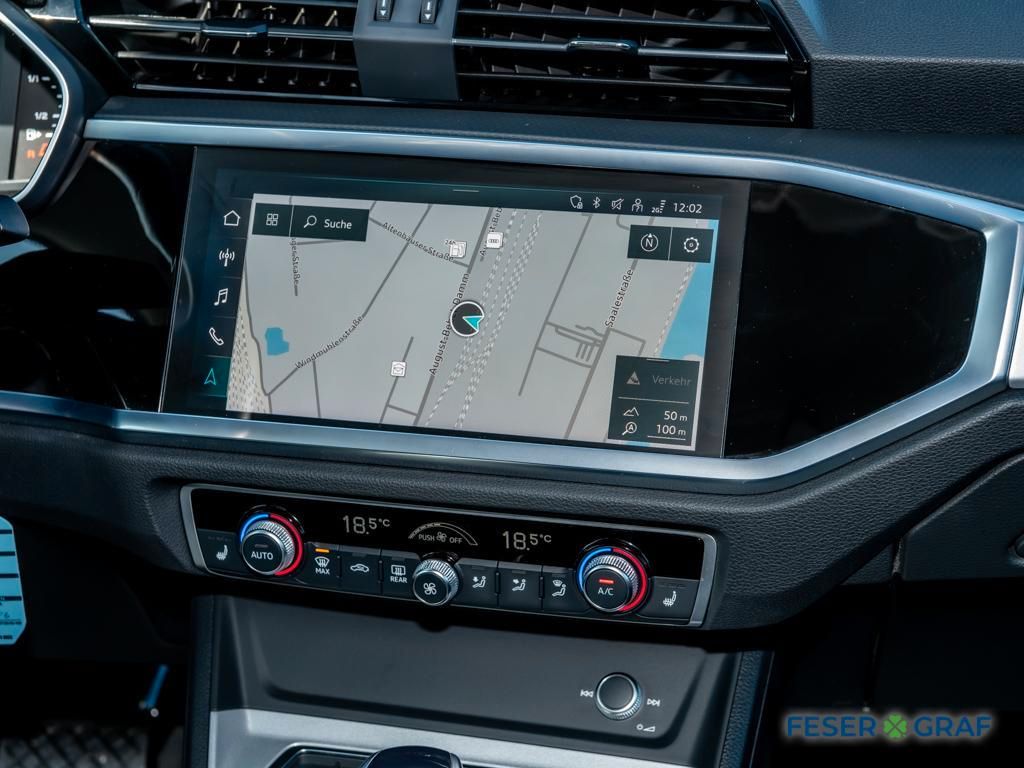 Audi Q3 2022 г. Серый, пробег 42484 км