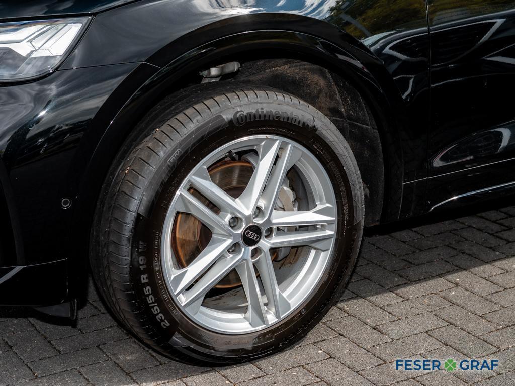 Audi Q5 2025 г. Чёрный, пробег 14734 км