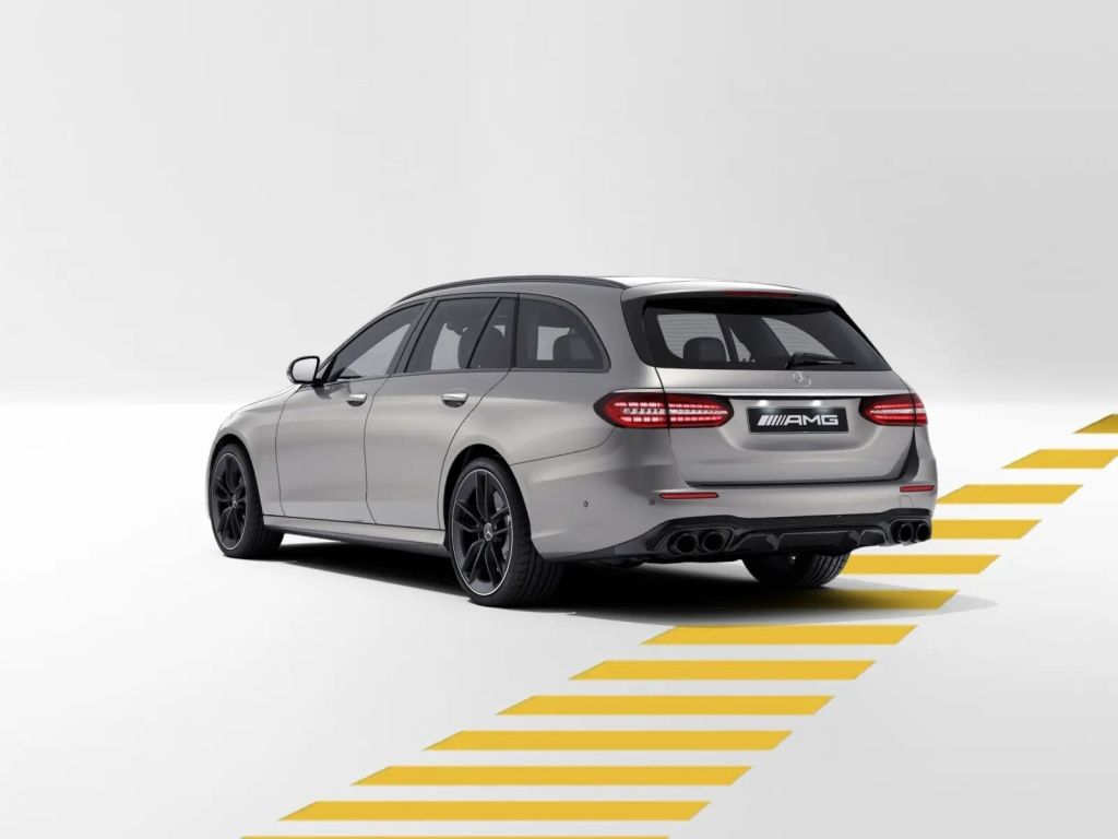 Mercedes-Benz E 53 AMG 2023 г. Серебристый, пробег 40980 км