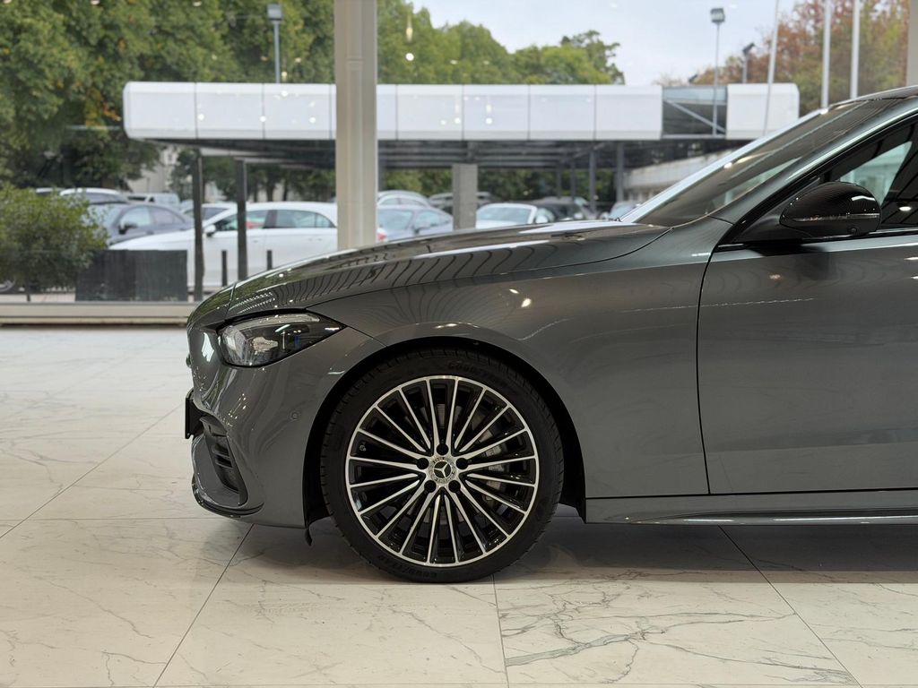 Mercedes-Benz C 300 2023 г. Серый, пробег 29121 км