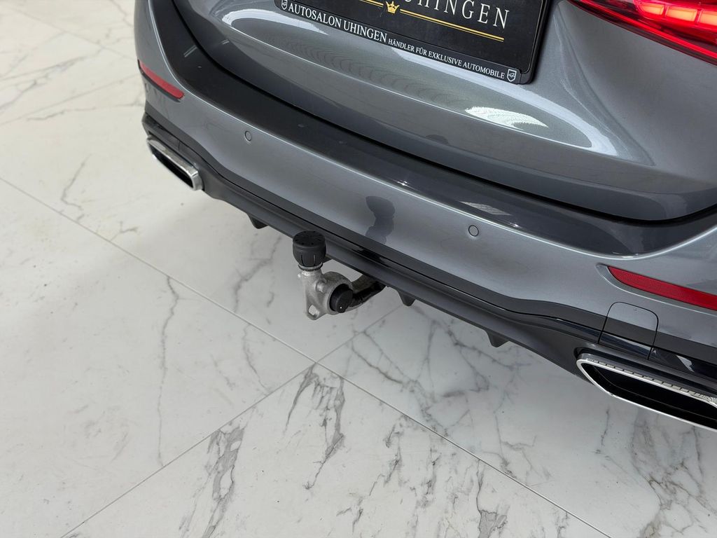 Mercedes-Benz C 300 2023 г. Серый, пробег 29121 км