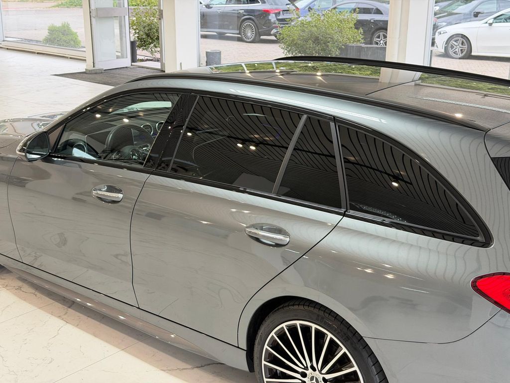 Mercedes-Benz C 300 2023 г. Серый, пробег 29121 км