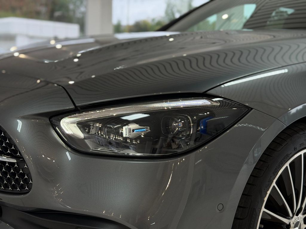 Mercedes-Benz C 300 2023 г. Серый, пробег 29121 км
